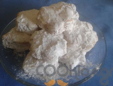 Η συνταγή της ημέρας: Αφράτοι κουραμπιέδες